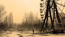 3d обои Девушка в Чернобыле  1600х900