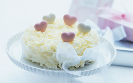 3d обои Десерт с сердечками перевязанный белой прозрачной ленточкой  предметы